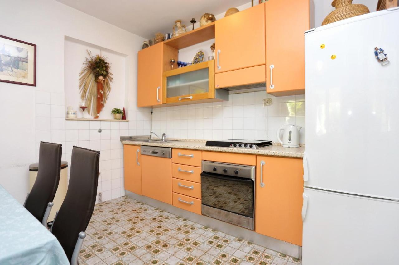 Apartments By The Sea Stanici, Omis - 1031 Tice Esterno foto