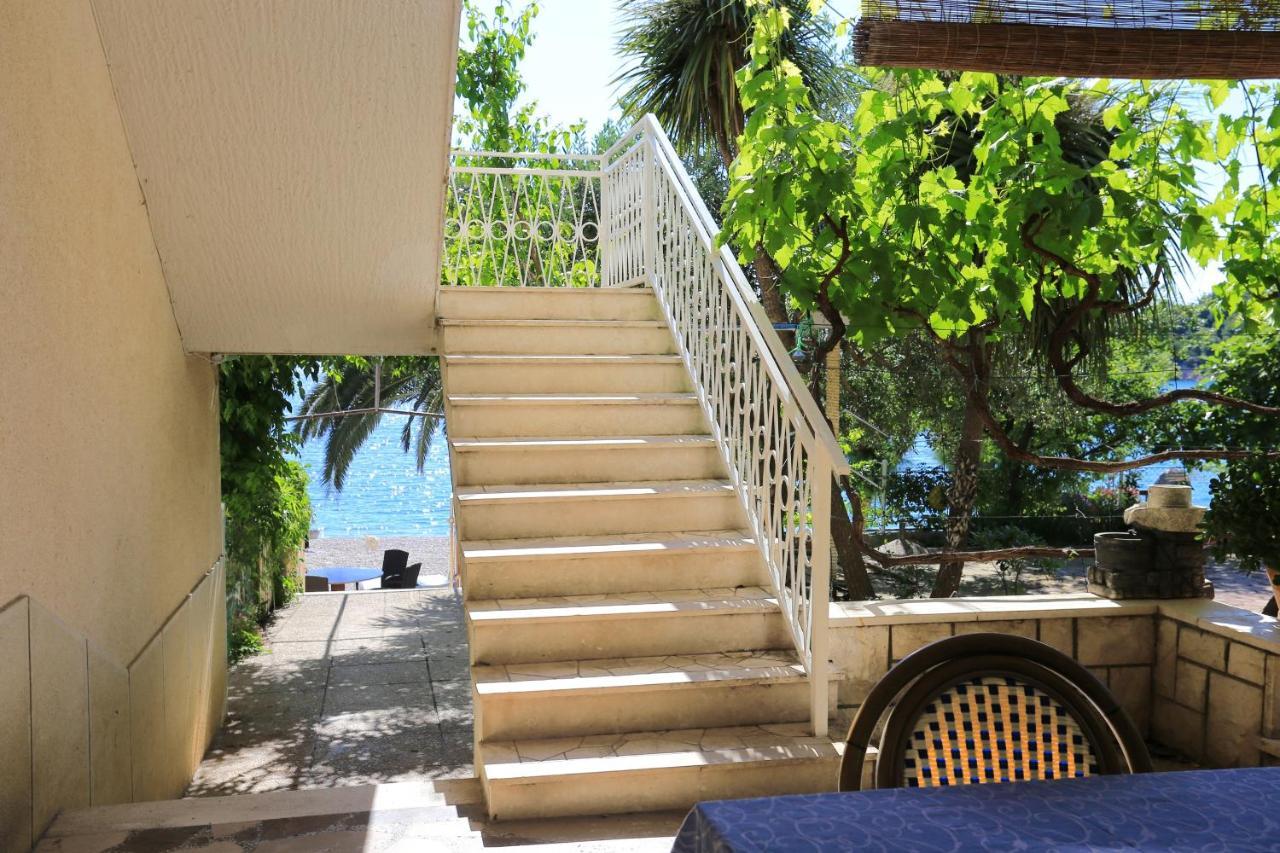 Apartments By The Sea Stanici, Omis - 1031 Tice Esterno foto
